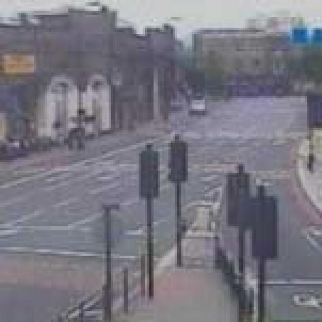 La policía británica mata a un presunto terrorista al sur de Londres
