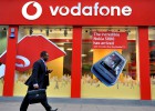 La CMT exime a Vodafone del pago de la tasa a RTVE por no ofrecer TV La CMT exime a Vodafone del pago de la tasa a RTVE por no ofrecer TV