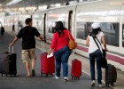 Andalucía es la comunidad donde más parados encuentran empleo Andalucía es la comunidad donde más parados encuentran empleo