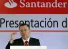 Botín respalda a Sáenz ante la junta de Santander Botín respalda a Sáenz ante la junta de Santander