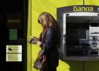 La avalancha de papel dejará el valor en libros de Bankia a 0,008 euros la acción La avalancha de papel dejará el valor en libros de Bankia a 0,008 euros la acción