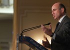 Guindos avanza que la economía se contrajo menos en el primer trimestre Guindos avanza que la economía se contrajo menos en el primer trimestre