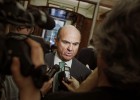 Guindos amplía la caída del PIB para este año Guindos amplía la caída del PIB para este año