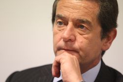 “El automóvil es un cajero automático para el Estado”