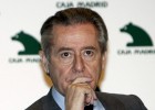 El juez decreta la libertad provisional de Miguel Blesa pero le retira el pasaporte El juez decreta la libertad provisional de Miguel Blesa pero le retira el pasaporte