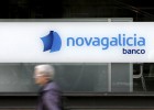 Economía no descarta adelantar la venta de Catalunya Banc y Novagalicia Economía no descarta adelantar la venta de Catalunya Banc y Novagalicia
