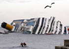 Costa Crociere pagará 15.000 euros a los 22 pasajeros españoles del Costa Concordia Costa Crociere pagará 15.000 euros a los 22 pasajeros españoles del Costa Concordia