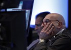 El Ibex modera la caída al cierre pero entra en pérdidas en el año El Ibex modera la caída al cierre pero entra en pérdidas en el año