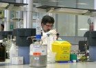 Almirall, una pequeña multinacional con I+D propia Almirall, una pequeña multinacional con I+D propia