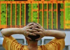 El Ibex frena en los 7.600
con el bono aún en el 5% El Ibex frena en los 7.600
con el bono aún en el 5%