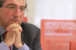 “La única salida para las ingenierías es exportar”