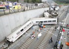 La policía reduce a 78 la cifra de fallecidos en el accidente de tren en Santiago La policía reduce a 78 la cifra de fallecidos en el accidente de tren en Santiago