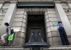 El Banco de Japón mantiene los estímulos y confirma la recuperación moderada El Banco de Japón mantiene los estímulos y confirma la recuperación moderada