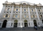 El Ibex cae un 0,42% en una jornada marcada por la inestabilidad en Italia El Ibex cae un 0,42% en una jornada marcada por la inestabilidad en Italia