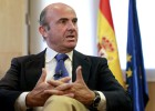 El INE revisa dos décimas a la baja el crecimiento de la economía en 2012 El INE revisa dos décimas a la baja el crecimiento de la economía en 2012
