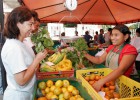 La crisis también golpea duro en los mercadillos La crisis también golpea duro en los mercadillos