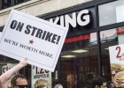 Las plantillas de McDonald's y Burger King acuerdan ir a la huelga Las plantillas de McDonald's y Burger King acuerdan ir a la huelga