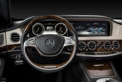 Mercedes reivindica su supremacía con el Clase S