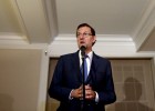Rajoy contradice a Bruselas y asegura que en 2012 el déficit cerró en el 6,8% y no en el 7% Rajoy contradice a Bruselas y asegura que en 2012 el déficit cerró en el 6,8% y no en el 7%