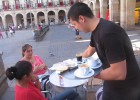 El turismo emplea por primera vez a más trabajadores que la industria El turismo emplea por primera vez a más trabajadores que la industria