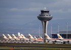 AENA prepara una rebaja de tasas para el aeropuerto de Barajas AENA prepara una rebaja de tasas para el aeropuerto de Barajas