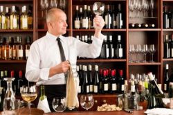 Las catas de txakoli, un vino blanco con unaacidez quelo caracteriza, son típicas.