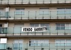 Se busca piso de tres dormitorios en Sevilla con buenas calidades Se busca piso de tres dormitorios en Sevilla con buenas calidades