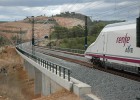 Renfe y Adif afrontan una semana de paros en vísperas del puente de los Santos Renfe y Adif afrontan una semana de paros en vísperas del puente de los Santos