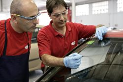 Reparación de una luna de un coche