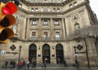 Catalunya Caixa devuelve 195,6 millones a afectados por preferentes en los laudos Catalunya Caixa devuelve 195,6 millones a afectados por preferentes en los laudos