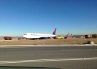 Un avión de Delta se sale de pista en Barajas por un aterrizaje forzoso Un avión de Delta se sale de pista en Barajas por un aterrizaje forzoso