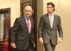 Hacienda paga 1.300 millones de su deuda con el sistema eléctrico Hacienda paga 1.300 millones de su deuda con el sistema eléctrico