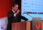 Santander España gira el negocio hacia la pyme y el cliente más selecto Santander España gira el negocio hacia la pyme y el cliente más selecto