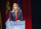 Cospedal baja el déficit al 1,24% y cumple el límite fijado por Hacienda Cospedal baja el déficit al 1,24% y cumple el límite fijado por Hacienda
