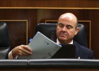 Guindos reconoce que CAM tendrá un coste mayor del previsto Guindos reconoce que CAM tendrá un coste mayor del previsto