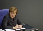 Merkel se ve forzada a suavizar su postura sobre el FROB de la zona euro Merkel se ve forzada a suavizar su postura sobre el FROB de la zona euro