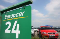 Estacionamiento de Europcar.