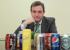 “Con el metal de una lata se puede hacer un avión” “Con el metal de una lata se puede hacer un avión”