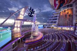 Teatro acuático del Allure of the Seas.
