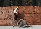 China crece un 7,4% en el primer trimestre, la cifra más baja en año y medio China crece un 7,4% en el primer trimestre, la cifra más baja en año y medio