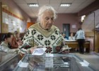 Masiva afluencia de los prorrusos en las consultas separatistas en Ucrania Masiva afluencia de los prorrusos en las consultas separatistas en Ucrania