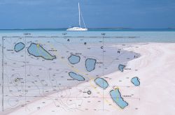 Imagen de un catamarán y mapa de algunas islas polinesias.