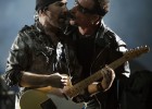 Bono y The Edge (U2), al consejo del fabricante de guitarras Fender Bono y The Edge (U2), al consejo del fabricante de guitarras Fender