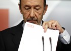 El Círculo de Economía a Rubalcaba: “¿Qué podemos hacer para que te quedes?” El Círculo de Economía a Rubalcaba: “¿Qué podemos hacer para que te quedes?”