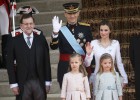 Letizia opta por el vestido corto; Rajoy, con chaqué abierto Letizia opta por el vestido corto; Rajoy, con chaqué abierto