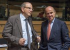 Bruselas pide a España rebajar las cotizaciones y subir el IVA Bruselas pide a España rebajar las cotizaciones y subir el IVA