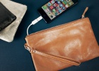 Tres bolsos para ellas que además son un cargador portátil para el móvil Tres bolsos para ellas que además son un cargador portátil para el móvil