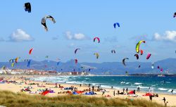 El viento favorece los deportes náuticos.