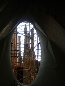 Mecanotubo es la compañía encargada de gestionar los andamios de la basílica de la Sagrada Familia, en Barcelona.