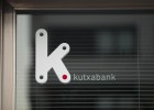 Kutxabank gana 76 millones de euros hasta junio, un 57,3% más Kutxabank gana 76 millones de euros hasta junio, un 57,3% más